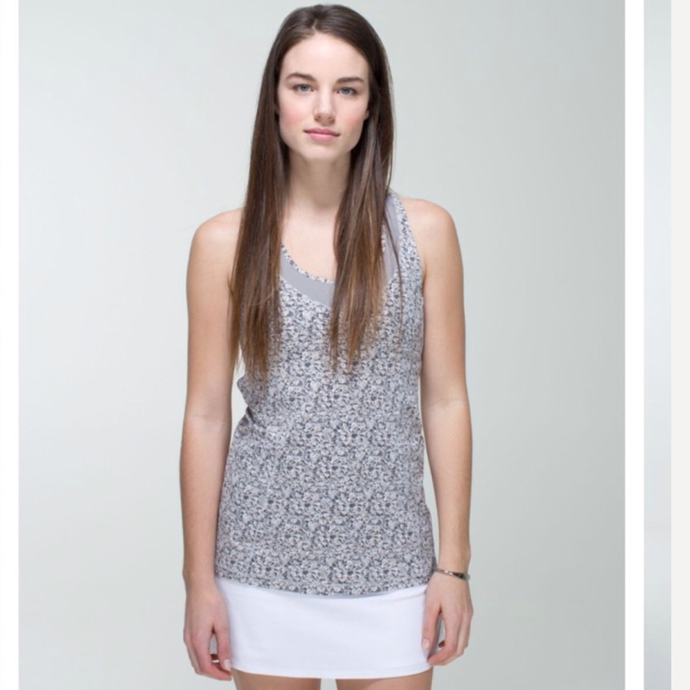 Lululemon Tone It‎ Tank. Size 2.